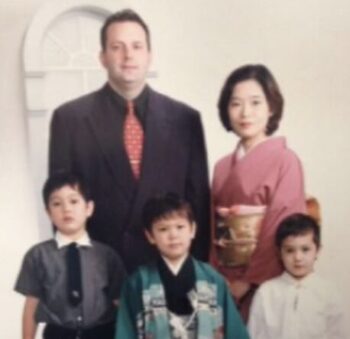 ウルフアロンは本名?名前の由来はハーフで一匹狼だから?父母の国籍は?
