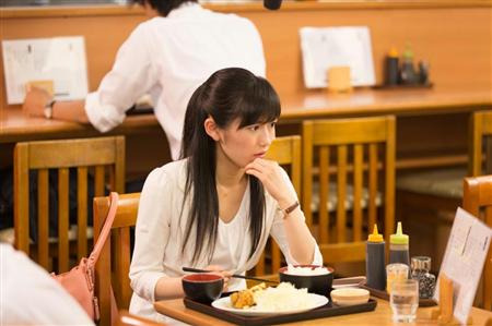 https://www.zakzak.co.jp/entertainment/ent-news/news/20130629/enn1306291501013-n1.htmまゆゆ匂わせ③ ホテルで密会